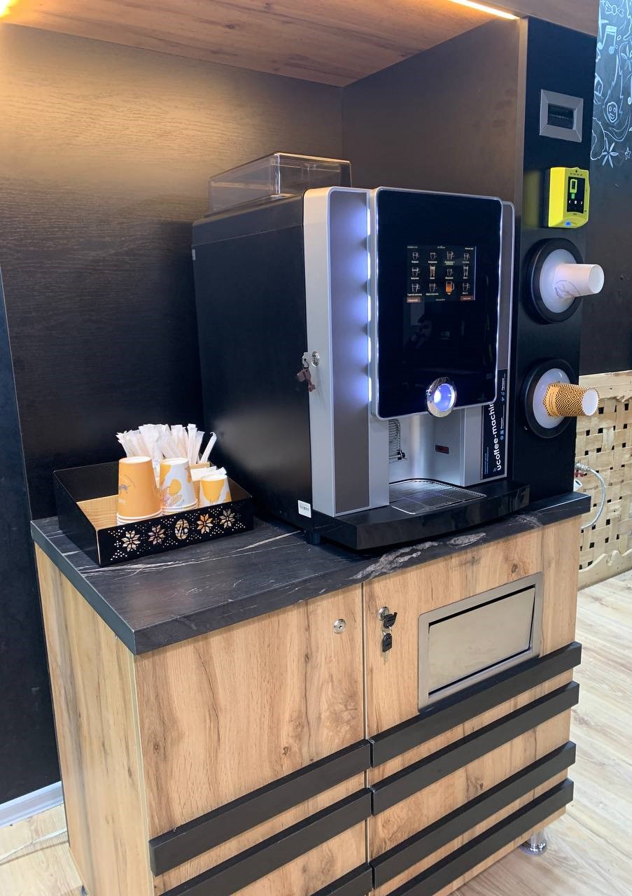 Купити Кав'ярні самообслуговування Кав'ярня самообслуговування Rheavendors LaRhea grande premium V+ (сухе молоко) Кав'ярні самообслуговування Кав'ярня самообслуговування Rheavendors LaRhea grande premium V+ (сухе молоко) Фото